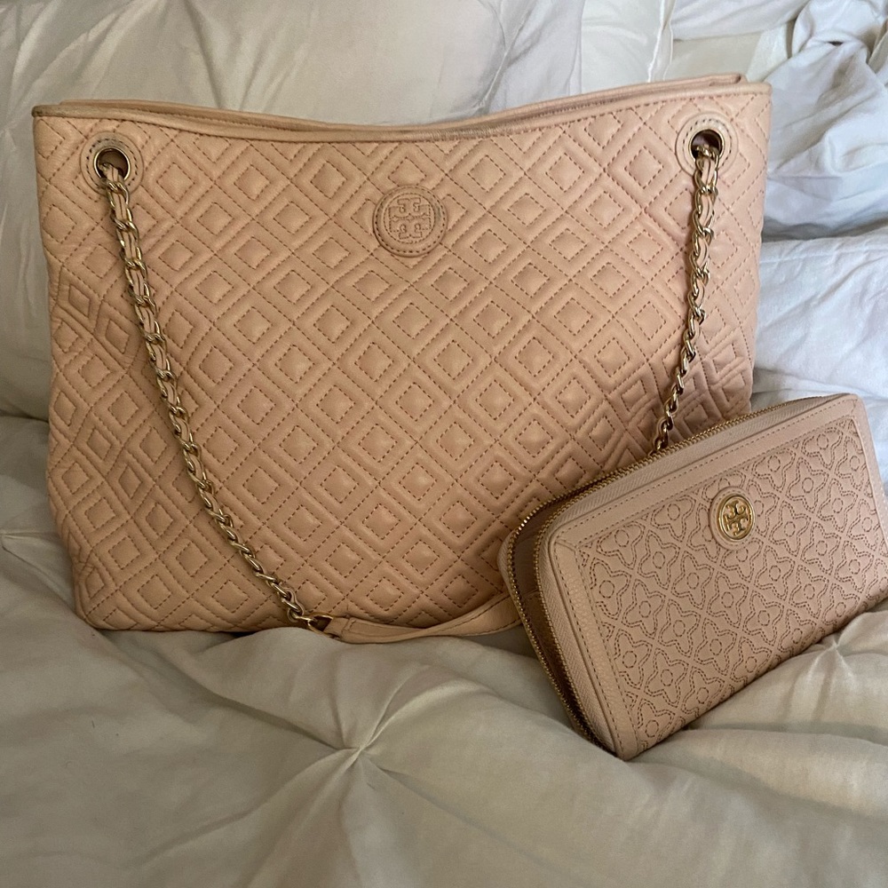 Tory Burch Marion Quilted Chain Shoulder Tote